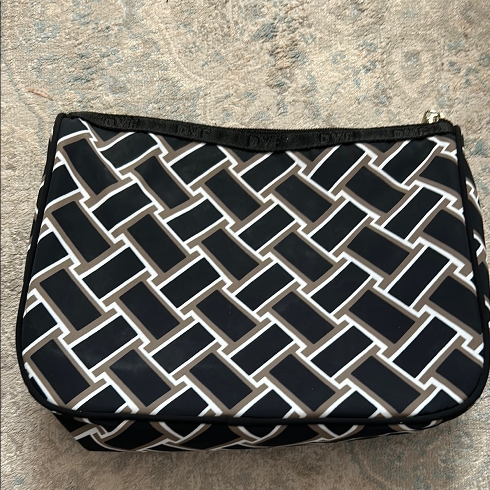 Diane von Furstenberg for target Black and White Geometric Clutch